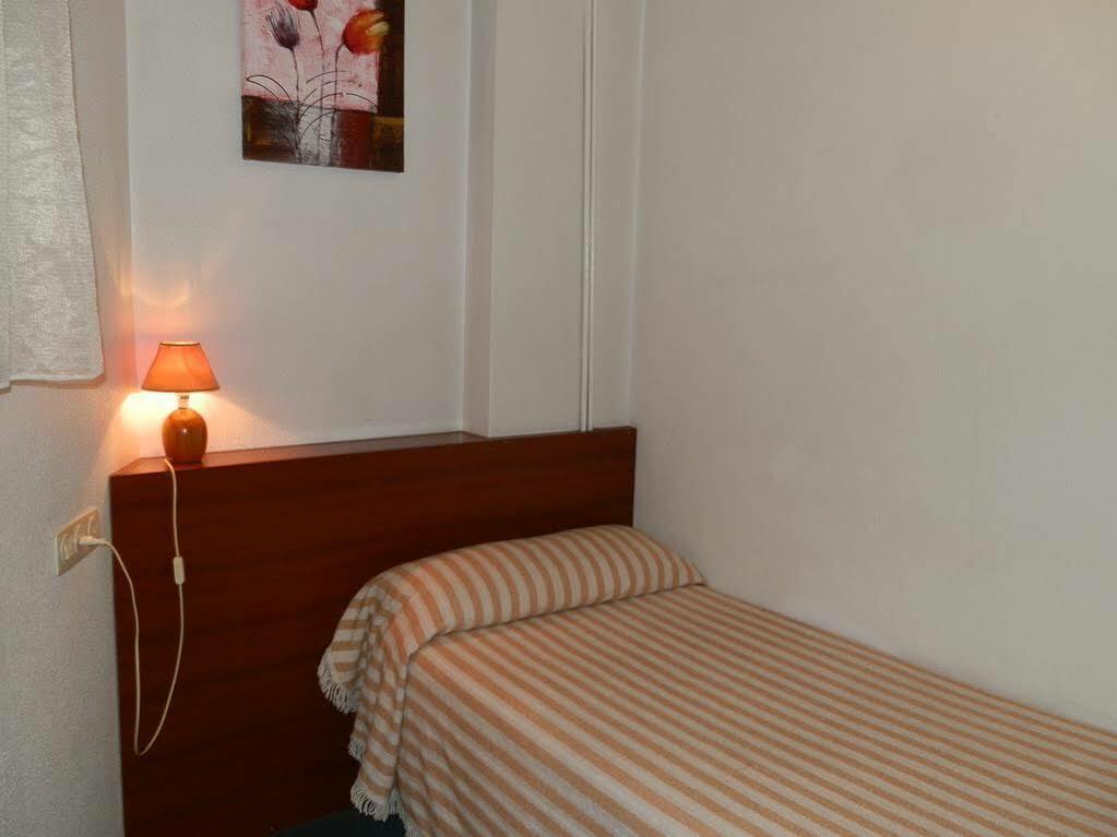 Apartamentos Turisticos Beatriz Perillo Exteriör bild